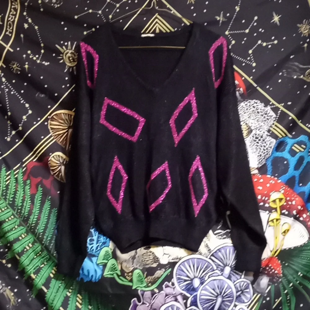 V-neck Sweater - Picture 1 of 5